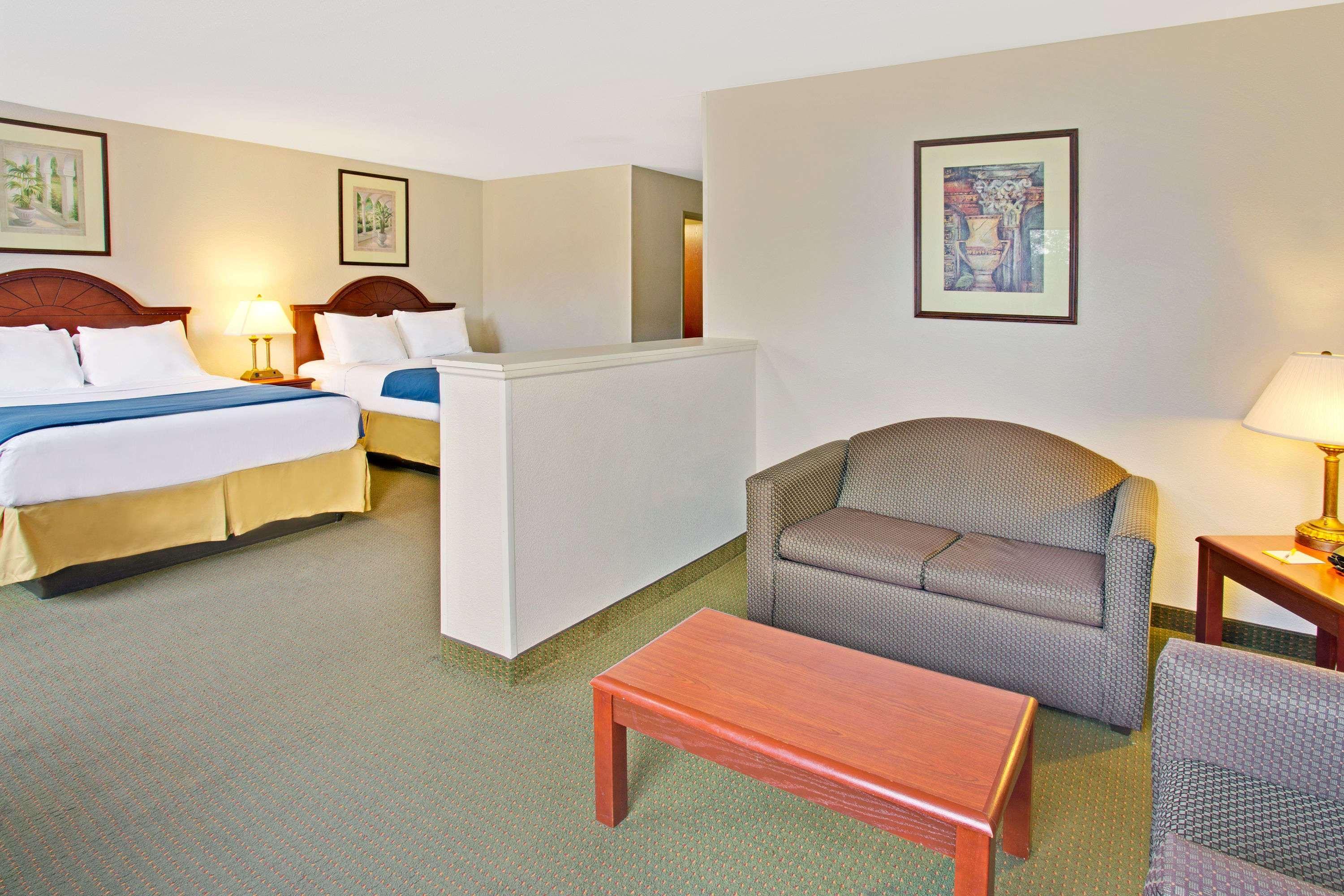 Days Inn & Suites By Wyndham Laurel Near Fort Meade Zewnętrze zdjęcie