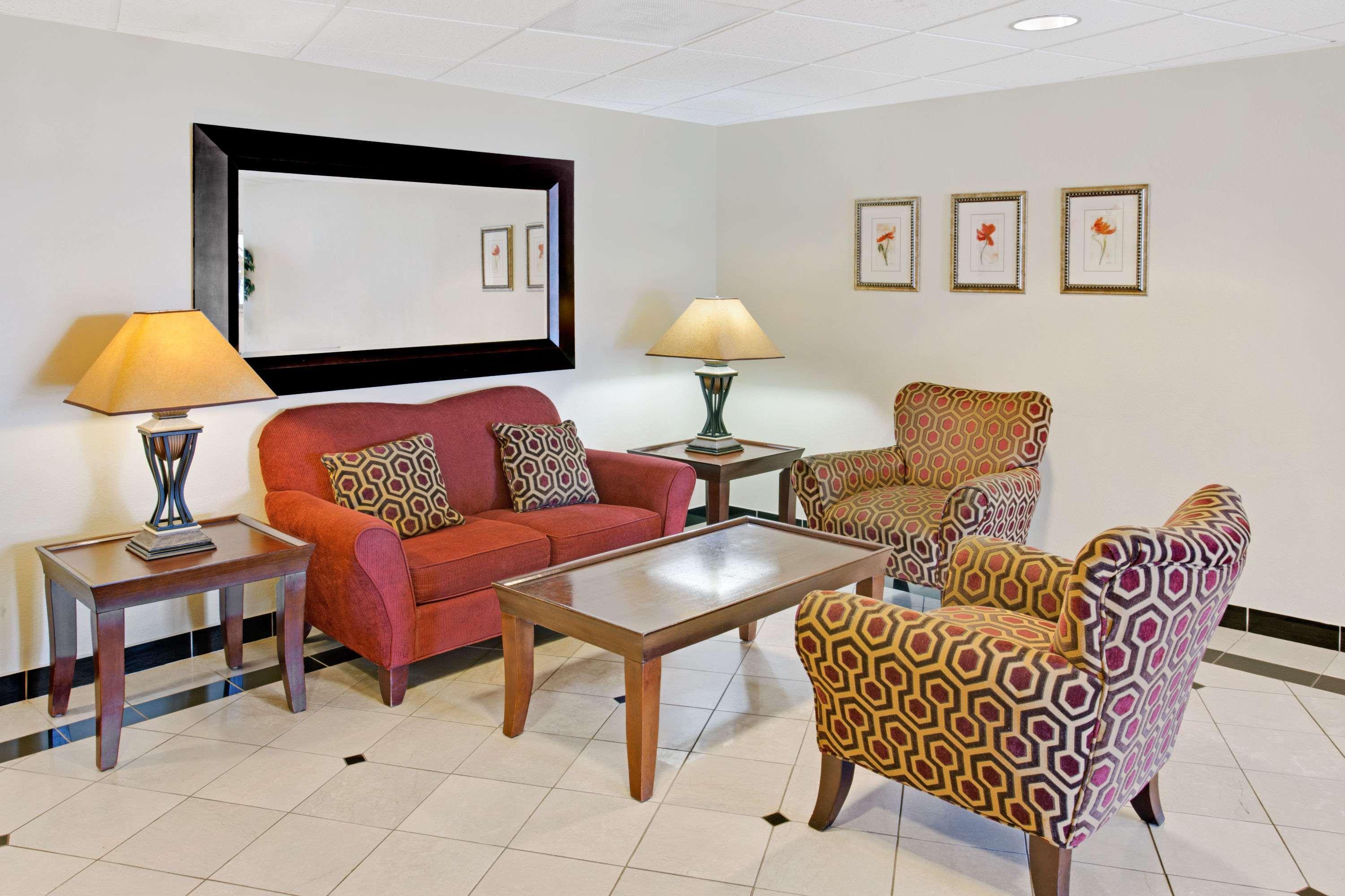 Days Inn & Suites By Wyndham Laurel Near Fort Meade Zewnętrze zdjęcie