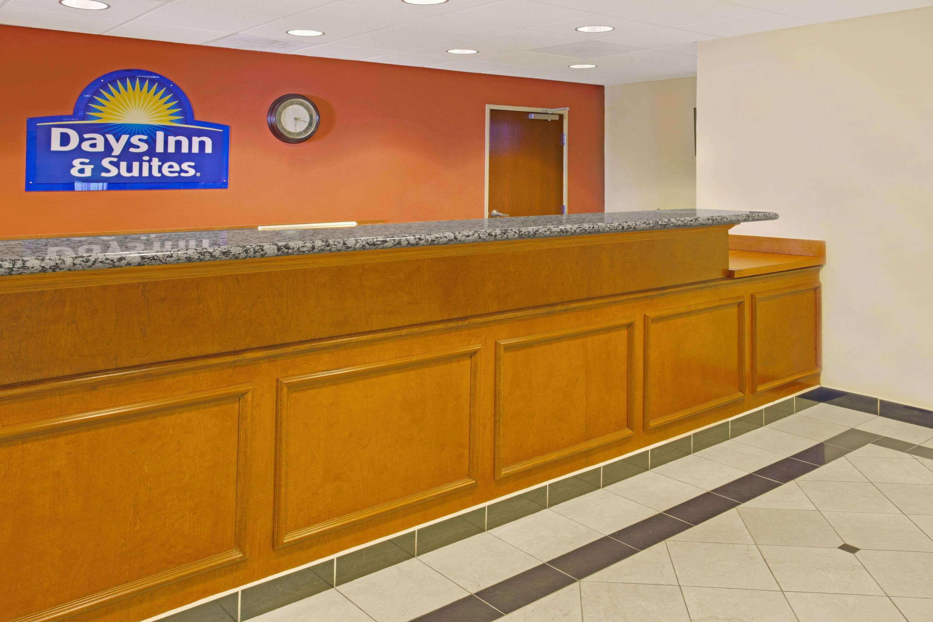 Days Inn & Suites By Wyndham Laurel Near Fort Meade Zewnętrze zdjęcie